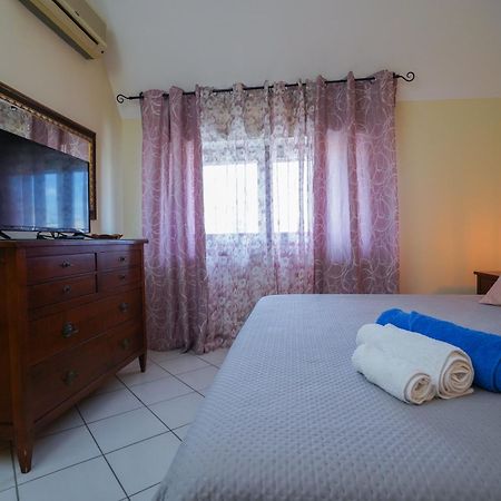 La Casa Di Azzurra Centro Citta Appartamento Fino A 4 Posti Letto E 2 Bagni Фоджиа Экстерьер фото