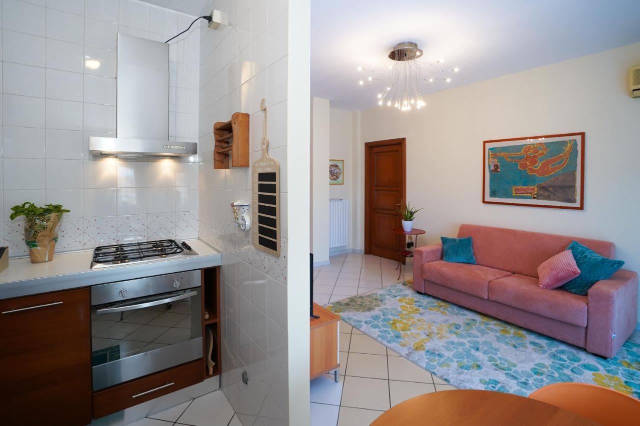 La Casa Di Azzurra Centro Citta Appartamento Fino A 4 Posti Letto E 2 Bagni Фоджиа Экстерьер фото
