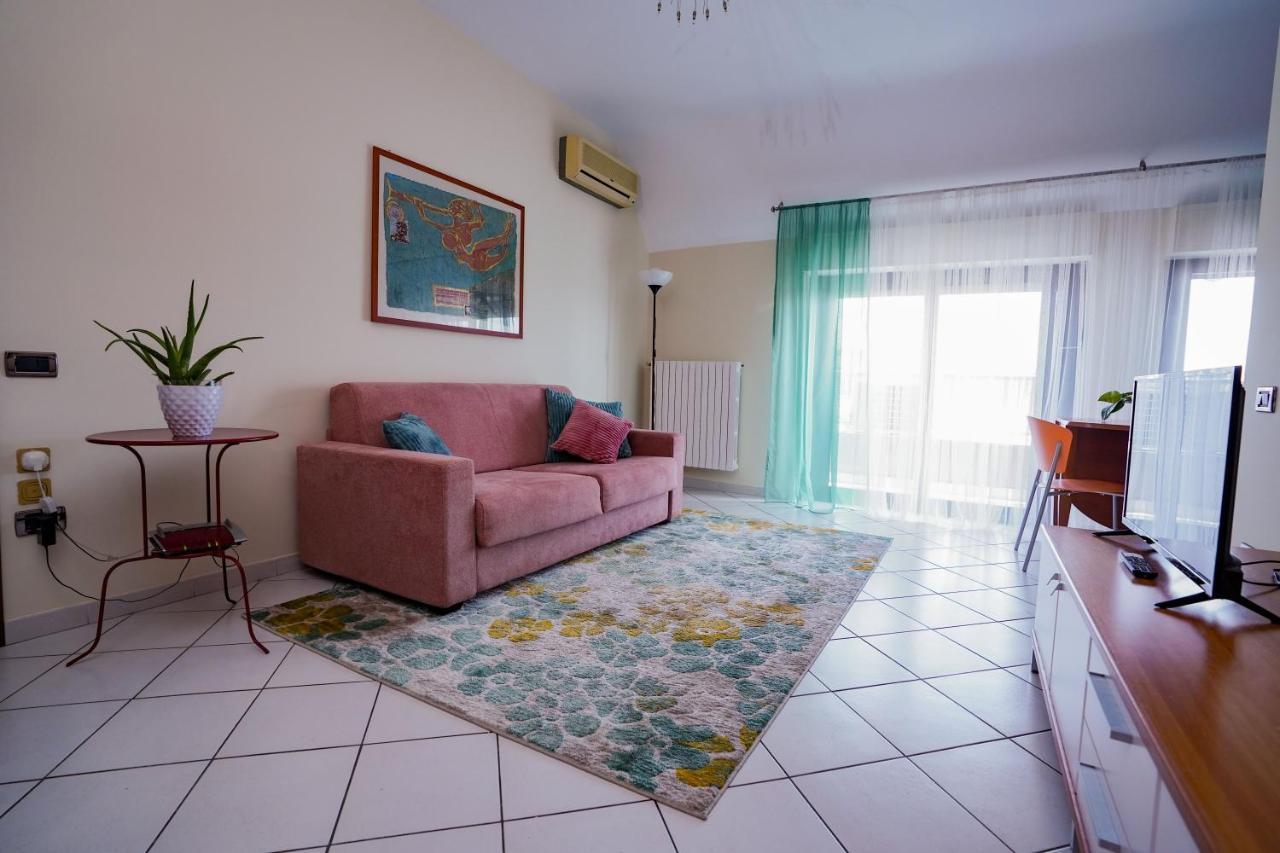 La Casa Di Azzurra Centro Citta Appartamento Fino A 4 Posti Letto E 2 Bagni Фоджиа Экстерьер фото