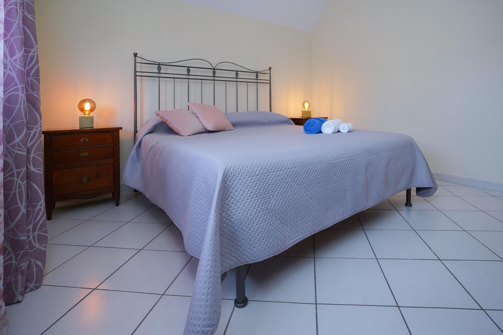 La Casa Di Azzurra Centro Citta Appartamento Fino A 4 Posti Letto E 2 Bagni Фоджиа Экстерьер фото