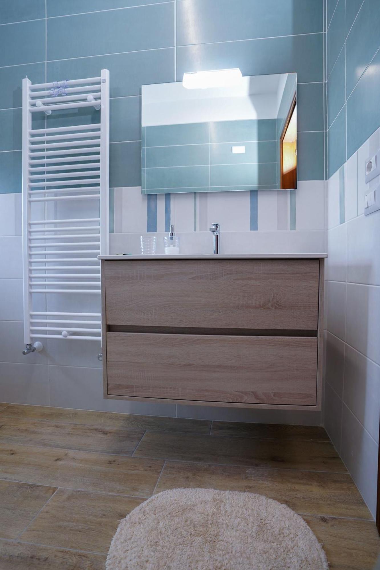 La Casa Di Azzurra Centro Citta Appartamento Fino A 4 Posti Letto E 2 Bagni Фоджиа Экстерьер фото
